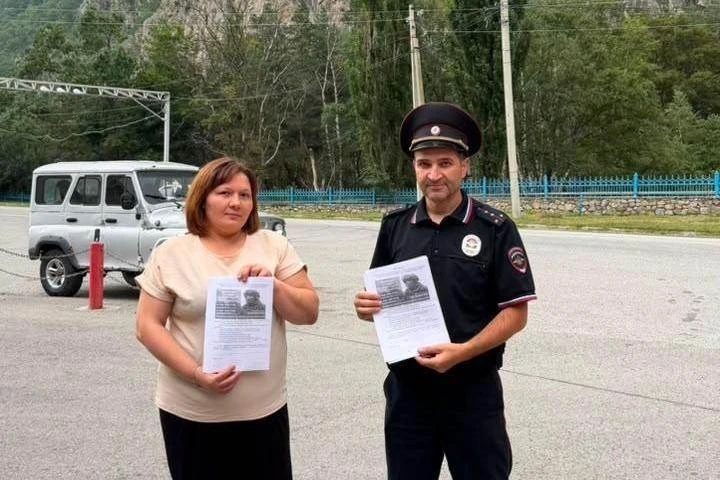 В ЭЛЬБРУССКОМ РАЙОНЕ ПОЛИЦЕЙСКИЕ ПРОВЕЛИ ПРОФИЛАКТИЧЕСКИЕ БЕСЕДЫ С ЖИТЕЛЯМИ И ГОСТЯМИ РЕСПУБЛИКИ В ЭЛЬБРУССКОМ РАЙОНЕ ПОЛИЦЕЙСКИЕ ПРОВЕЛИ ПРОФИЛАКТИЧЕСКИЕ БЕСЕДЫ С ЖИТЕЛЯМИ И ГОСТЯМИ РЕСПУБЛИКИ