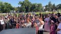 Наши волонтеры вещают вам с фестиваля, который приурочен к 105-летию Урванского района и проходит под лозунгом «Пока мы едины — мы непобедимы!»