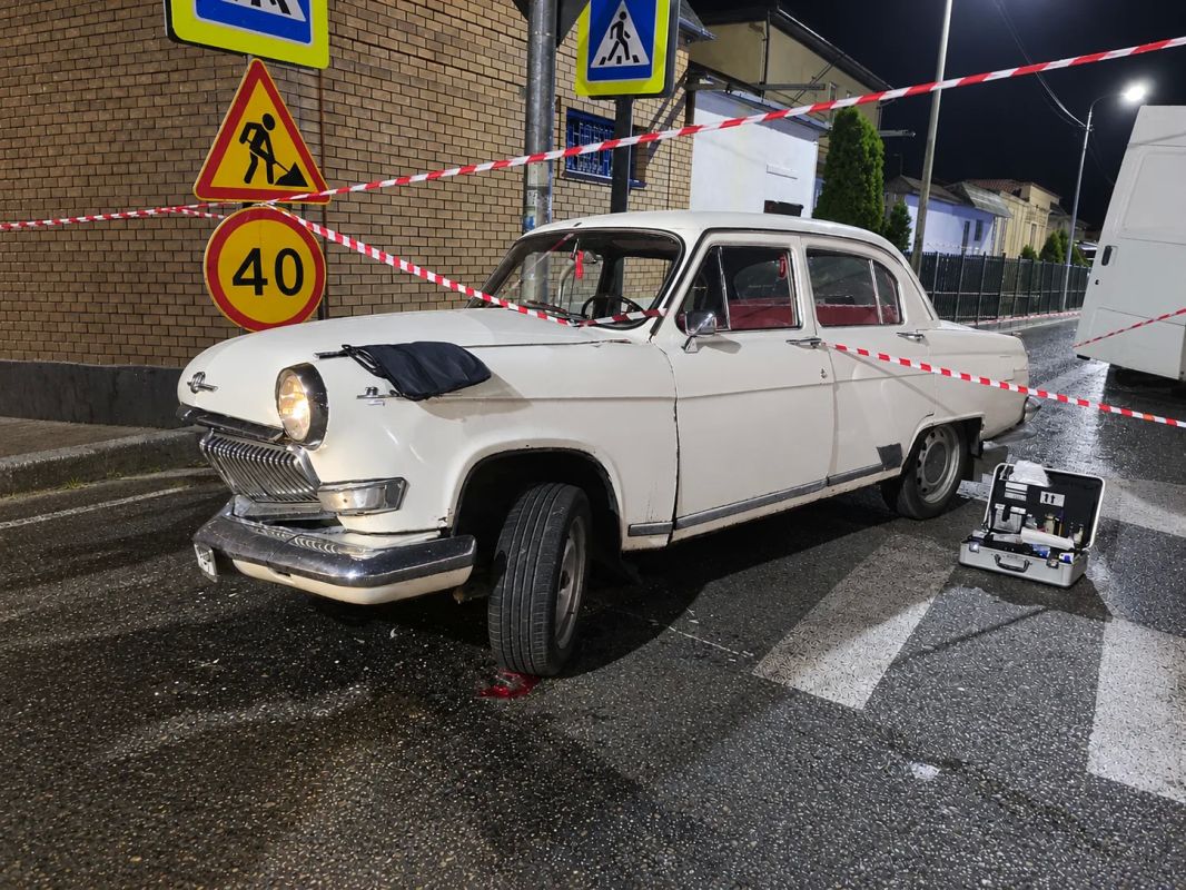 Госавтоинспекция МВД по КБР выясняет обстоятельства ДТП в Нальчике с участием трёх автомобилей Госавтоинспекция МВД по КБР выясняет обстоятельства ДТП в Нальчике с участием трёх автомобилей