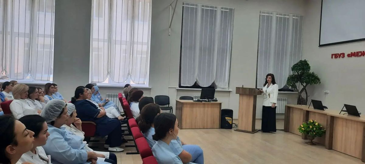 В эти дни члены участковых избирательных комиссий ходят по домам и организациям, рассказывая о выборах, которые пройдут с 18 по 20 сентября В эти дни члены участковых избирательных комиссий ходят по домам и организациям, рассказывая о выборах, которые пройдут с 18 по 20 сентября