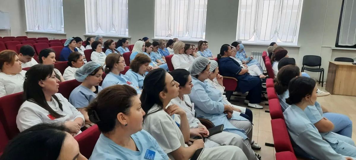 В эти дни члены участковых избирательных комиссий ходят по домам и организациям, рассказывая о выборах, которые пройдут с 18 по 20 сентября В эти дни члены участковых избирательных комиссий ходят по домам и организациям, рассказывая о выборах, которые пройдут с 18 по 20 сентября