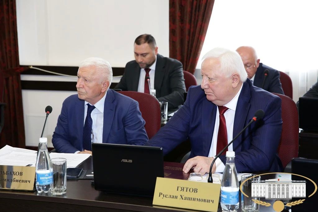 Под руководством Председателя Парламента КБР Татьяны Егоровой состоялось заседание президиума законодательного органа республики Под руководством Председателя Парламента КБР Татьяны Егоровой состоялось заседание президиума законодательного органа республики