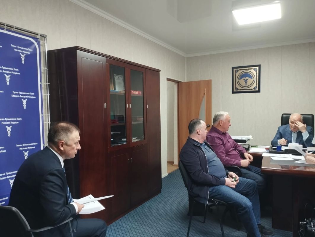 В Торгово-промышленной палате Кабардино-Балкарской Республики состоялась встреча с представителями малого и среднего предпринимательства, понесшими значительный материальный ущерб от атак беспилотных летательных аппаратов на... В Торгово-промышленной палате Кабардино-Балкарской Республики состоялась встреча с представителями малого и среднего предпринимательства, понесшими значительный материальный ущерб от атак беспилотных летательных аппаратов на...