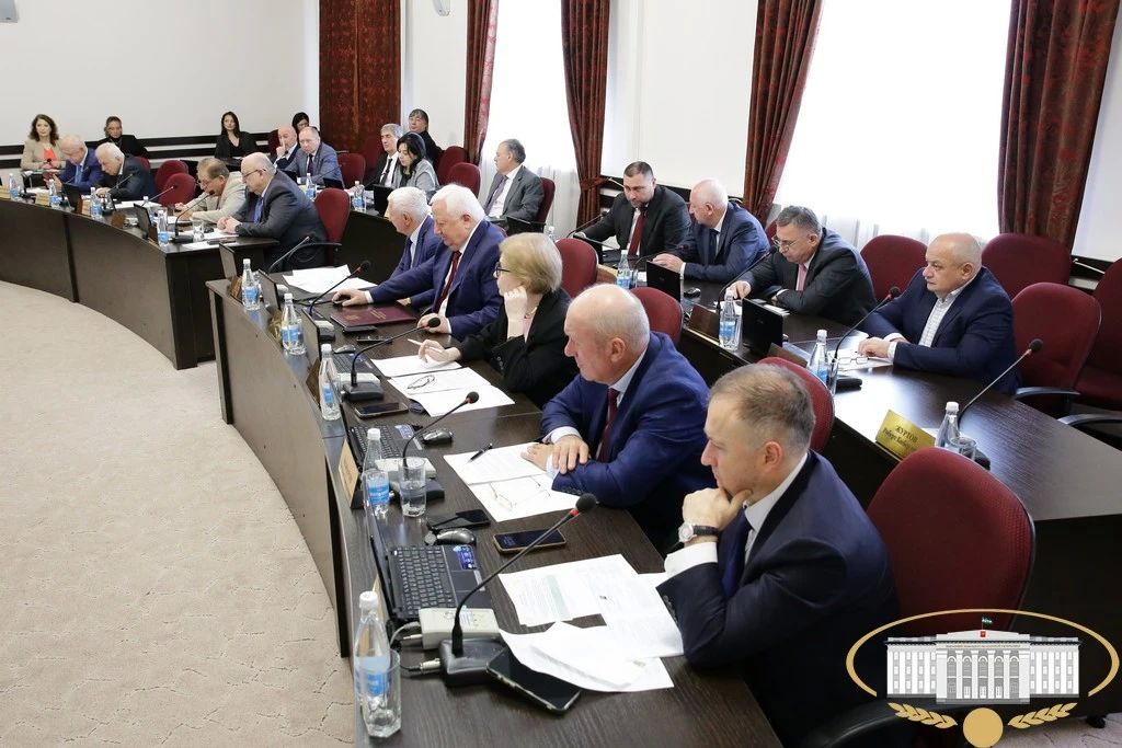 Под руководством Председателя Парламента КБР Татьяны Егоровой состоялось заседание президиума законодательного органа республики Под руководством Председателя Парламента КБР Татьяны Егоровой состоялось заседание президиума законодательного органа республики