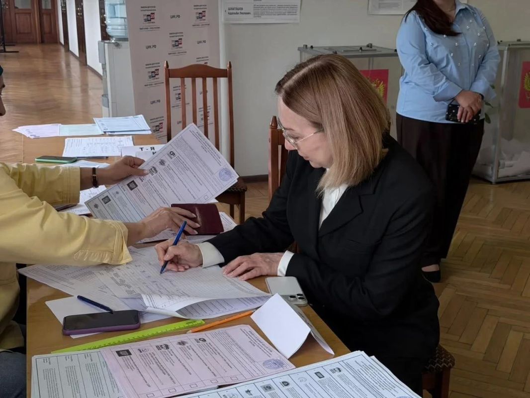 В первый день голосования на выборах депутатов Государственной Думы ФС РФ девятого созыва и депутатов представительных органов местного самоуправления Кабардино-Балкарии на избирательных участках республики наблюдается... В первый день голосования на выборах депутатов Государственной Думы ФС РФ девятого созыва и депутатов представительных органов местного самоуправления Кабардино-Балкарии на избирательных участках республики наблюдается...