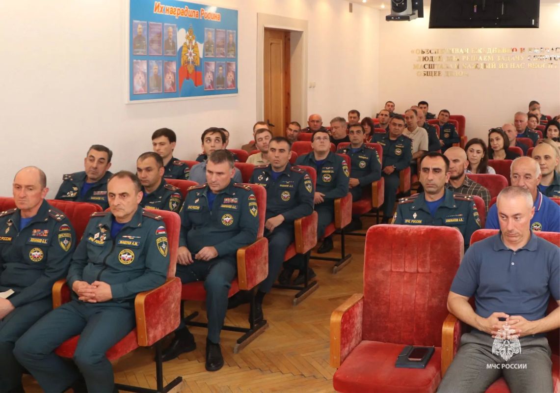 В Главном управлении МЧС России по КБР состоялось подведение итогов деятельности за неделю В Главном управлении МЧС России по КБР состоялось подведение итогов деятельности за неделю