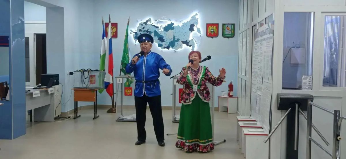 Сегодня в УИК 85 состоялся праздничный концерт, подаривший избирателям и гостям заряд позитива и патриотизма! Сегодня в УИК 85 состоялся праздничный концерт, подаривший избирателям и гостям заряд позитива и патриотизма!