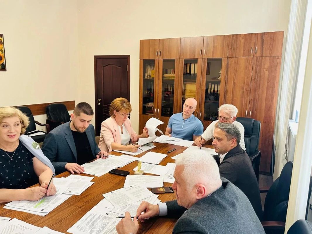 Повестка заседания Комитета Парламента КБР по образованию, науке, физической культуре, спорту и делам молодежи была насыщенной Повестка заседания Комитета Парламента КБР по образованию, науке, физической культуре, спорту и делам молодежи была насыщенной