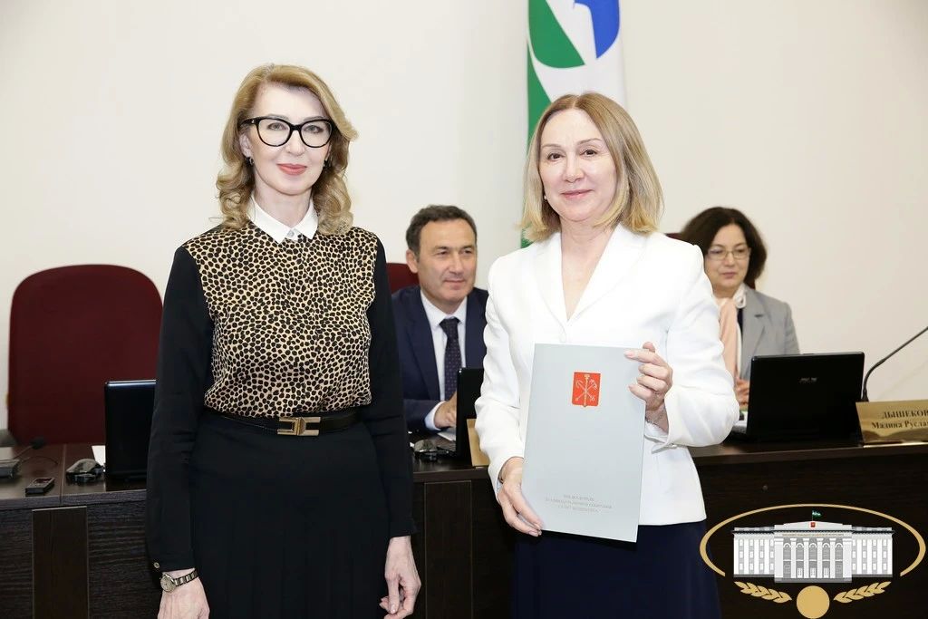 В ходе заседания президиума состоялось награждение депутатов и работников Аппарата Парламента КБР наградами Законодательного Собрания Санкт-Петербурга В ходе заседания президиума состоялось награждение депутатов и работников Аппарата Парламента КБР наградами Законодательного Собрания Санкт-Петербурга