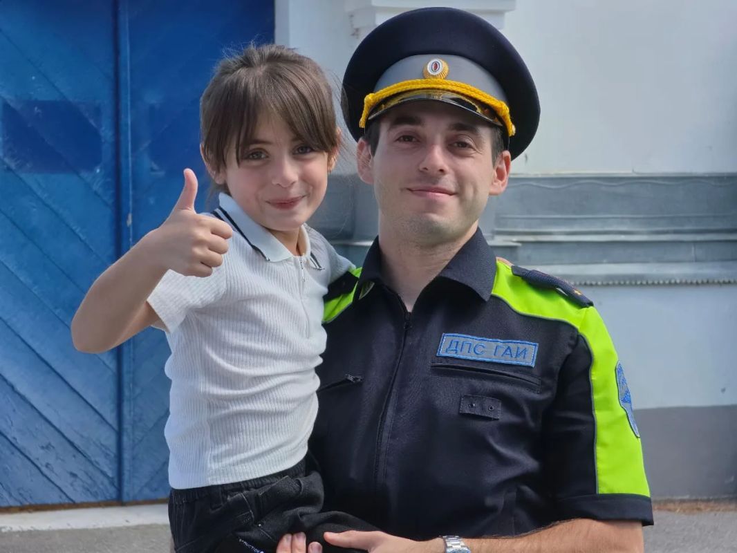 В Прохладном сотрудники Госавтоинспекции провели профилактические беседы со школьниками В Прохладном сотрудники Госавтоинспекции провели профилактические беседы со школьниками