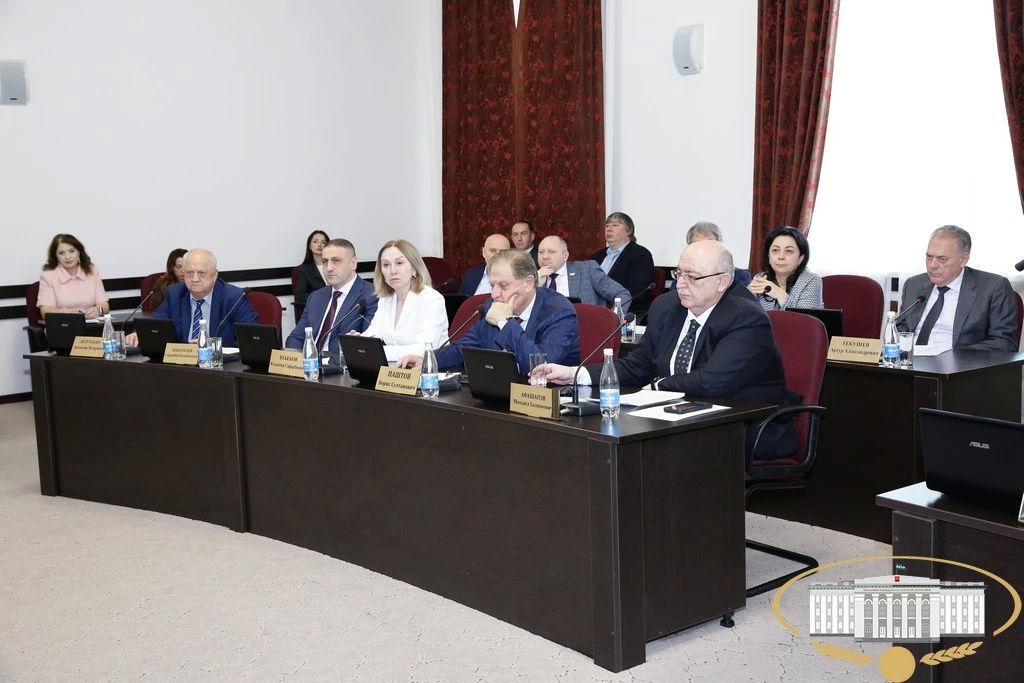 Под председательством руководителя Парламента КБР Татьяны Егоровой состоялось очередное заседание президиума законодательного органа республики Под председательством руководителя Парламента КБР Татьяны Егоровой состоялось очередное заседание президиума законодательного органа республики
