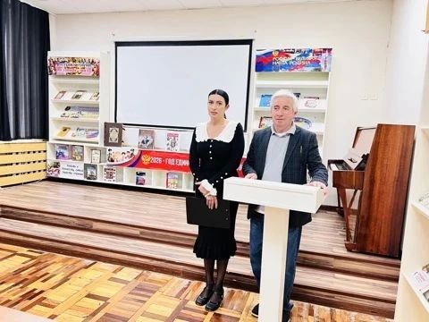В Республиканской юношеской библиотеке им. К. Мечиева в рамках ранней профессиональной ориентации молодежи и тематической программы Профориентация молодёжи в условиях библиотеки - «Путь к профессии: навигатор успеха»... В Республиканской юношеской библиотеке им. К. Мечиева в рамках ранней профессиональной ориентации молодежи и тематической программы Профориентация молодёжи в условиях библиотеки - «Путь к профессии: навигатор успеха»...