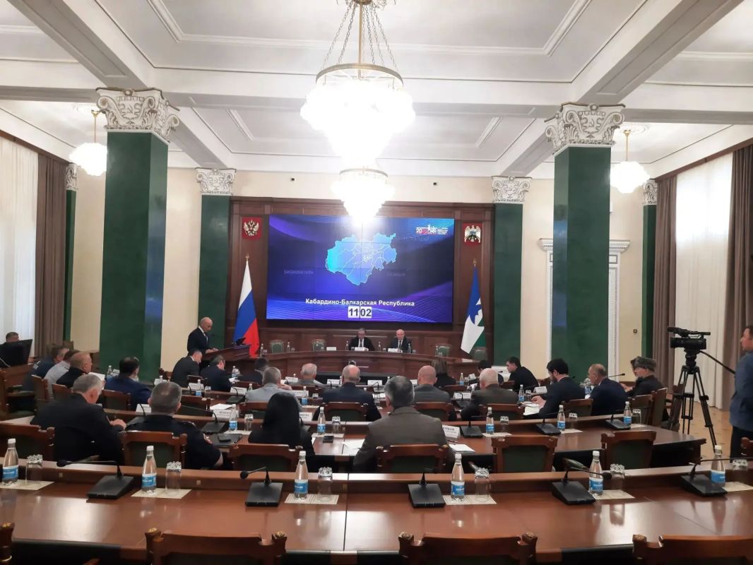 На заседании Межведомственной комиссии по профилактике правонарушений при Правительстве КБР обсуждают, как помочь подросткам, которые оказались в конфликте с законом, с трудоустройством На заседании Межведомственной комиссии по профилактике правонарушений при Правительстве КБР обсуждают, как помочь подросткам, которые оказались в конфликте с законом, с трудоустройством