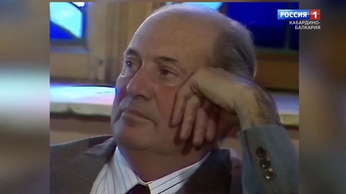Сегодня заслуженному артисту КБР Мухажиру Пшихачеву исполнилось бы 94 года
