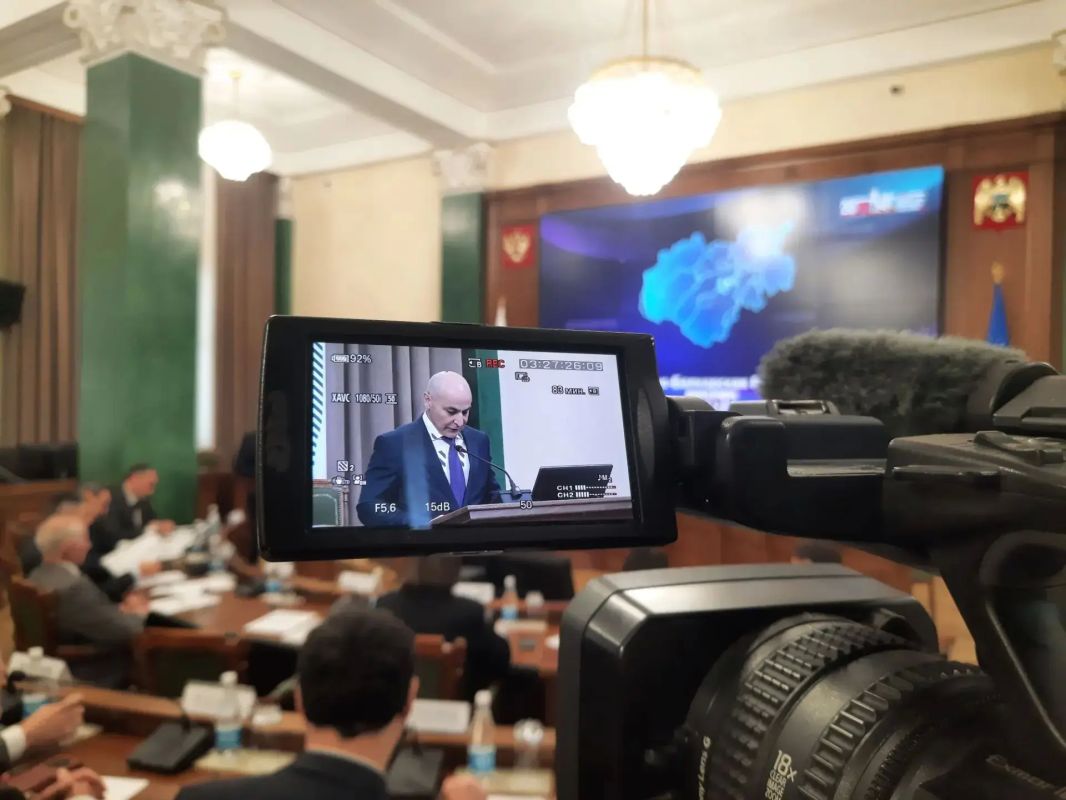 На заседании Межведомственной комиссии по профилактике правонарушений при Правительстве КБР обсуждают, как помочь подросткам, которые оказались в конфликте с законом, с трудоустройством На заседании Межведомственной комиссии по профилактике правонарушений при Правительстве КБР обсуждают, как помочь подросткам, которые оказались в конфликте с законом, с трудоустройством