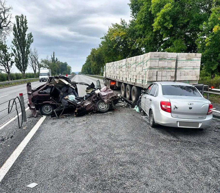 Двое пострадали в ДТП с участием трех автомобилей в Лескенском районе, сообщили в Госавтоинспекции КБР Двое пострадали в ДТП с участием трех автомобилей в Лескенском районе, сообщили в Госавтоинспекции КБР