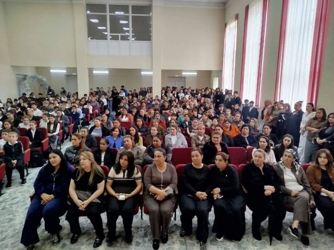 В ЛЕСКЕНСКОМ РАЙОНЕ СОТРУДНИКИ ПОЛИЦИИ ОБСУДИЛИ С УЧАЩИМИСЯ И РОДИТЕЛЯМИ АКТУАЛЬНЫЕ ВОПРОСЫ БЕЗОПАСНОСТИ В ЛЕСКЕНСКОМ РАЙОНЕ СОТРУДНИКИ ПОЛИЦИИ ОБСУДИЛИ С УЧАЩИМИСЯ И РОДИТЕЛЯМИ АКТУАЛЬНЫЕ ВОПРОСЫ БЕЗОПАСНОСТИ