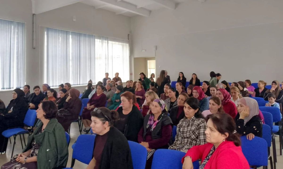 В ЛЕСКЕНСКОМ РАЙОНЕ СОТРУДНИКИ ПОЛИЦИИ ОБСУДИЛИ С УЧАЩИМИСЯ И РОДИТЕЛЯМИ АКТУАЛЬНЫЕ ВОПРОСЫ БЕЗОПАСНОСТИ В ЛЕСКЕНСКОМ РАЙОНЕ СОТРУДНИКИ ПОЛИЦИИ ОБСУДИЛИ С УЧАЩИМИСЯ И РОДИТЕЛЯМИ АКТУАЛЬНЫЕ ВОПРОСЫ БЕЗОПАСНОСТИ