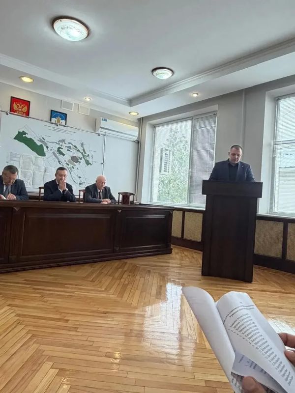 Состоялась первая организационная сессия Совета местного самоуправления г.п.Нарткала восьмого созыва, на которой председатель Урванской ТИК Агурби Пшихачев выступил с докладом об итогах выборов Состоялась первая организационная сессия Совета местного самоуправления г.п.Нарткала восьмого созыва, на которой председатель Урванской ТИК Агурби Пшихачев выступил с докладом об итогах выборов