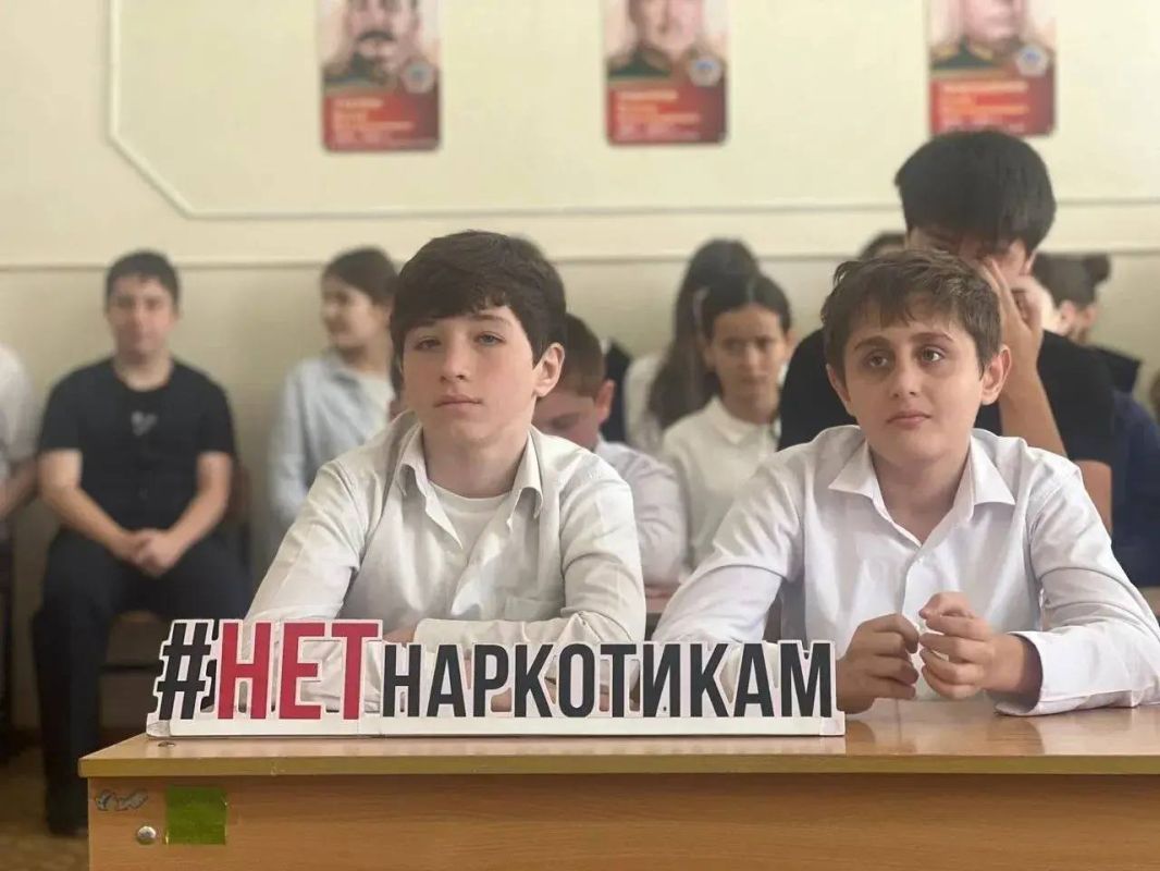 В ШКОЛАХ КАБАРДИНО-БАЛКАРИИ СТАРТОВАЛ ЦИКЛ ВСТРЕЧ, ПОСВЯЩЕННЫХ БЕЗОПАСНОСТИ ПОДРОСТКОВ В ШКОЛАХ КАБАРДИНО-БАЛКАРИИ СТАРТОВАЛ ЦИКЛ ВСТРЕЧ, ПОСВЯЩЕННЫХ БЕЗОПАСНОСТИ ПОДРОСТКОВ