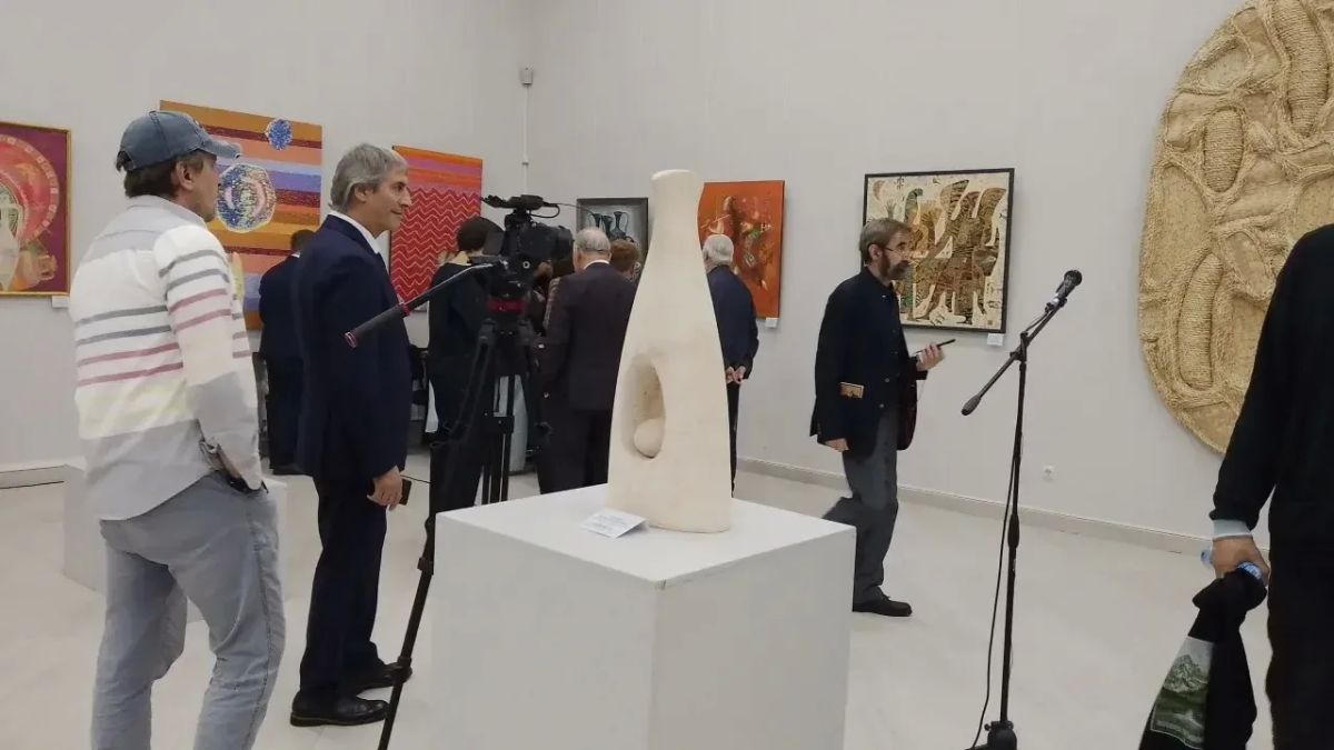 В эти минуты в Национальном музее КБР проходит открытие выставки «Миф В эти минуты в Национальном музее КБР проходит открытие выставки «Миф