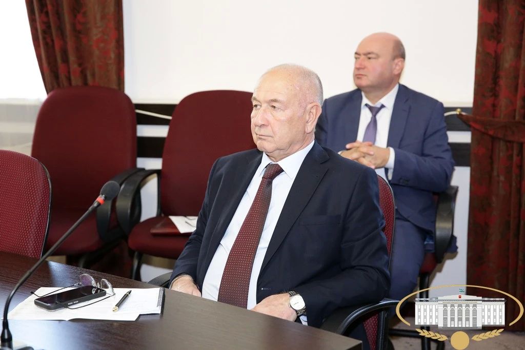 Под руководством Председателя Парламента КБР Татьяны Егоровой состоялось заседание президиума законодательного органа республики Под руководством Председателя Парламента КБР Татьяны Егоровой состоялось заседание президиума законодательного органа республики