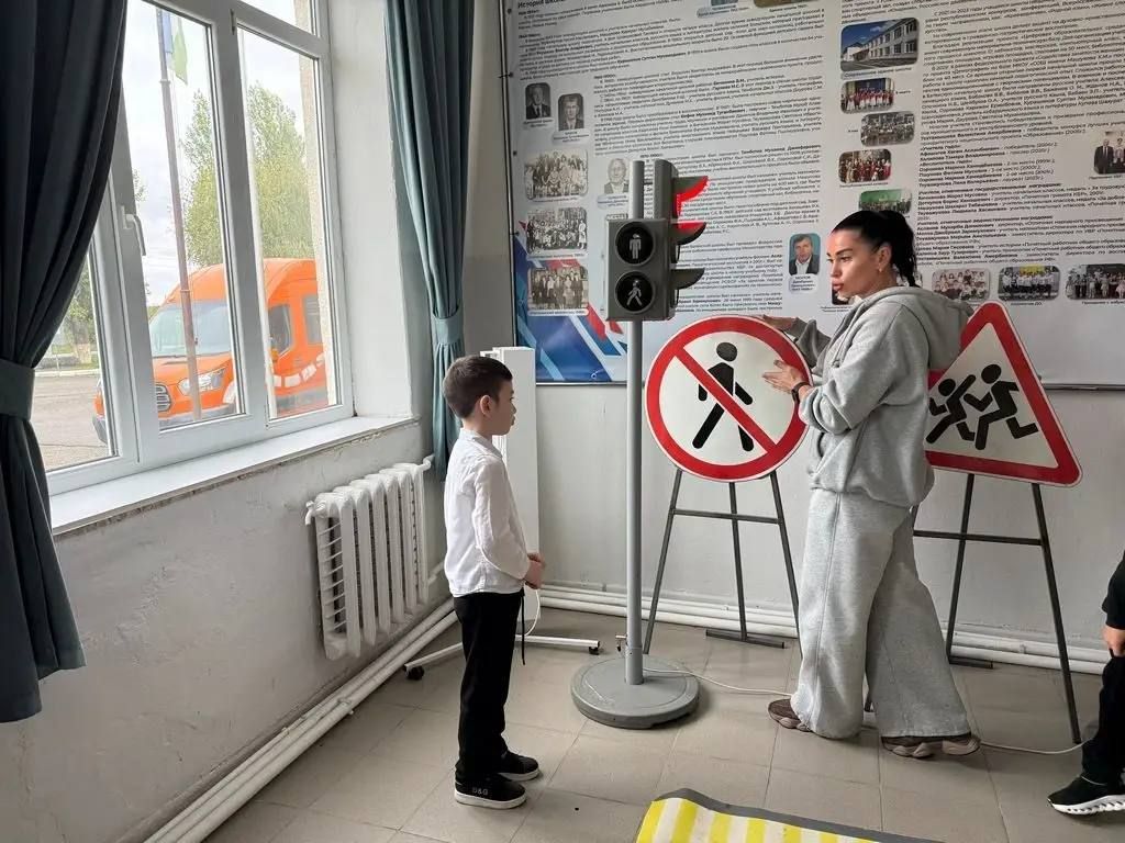 Школьники Кабардино-Балкарии приняли участие в интерактивном занятии «Безопасность на дороге» Школьники Кабардино-Балкарии приняли участие в интерактивном занятии «Безопасность на дороге»