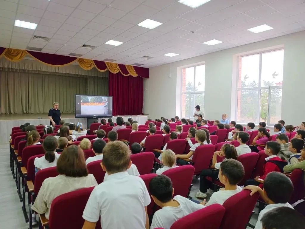 В Прохладненском районе Кабардино-Балкарии состоялись комплексные занятия по ПДД «Безопасная осень»