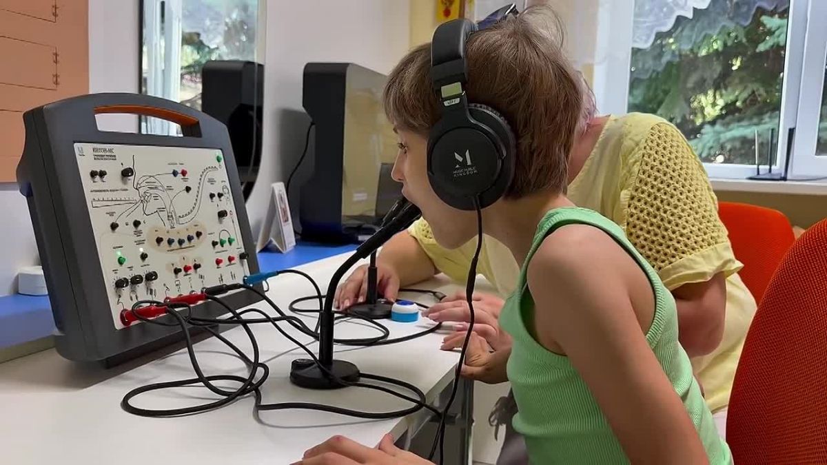 В рамках программы «Доступная среда» в ГКУ «Прохладненский детский дом-интернат» МТиСЗ КБР появилось новое интерактивное оборудование для логопедических занятий с детьми-инвалидами