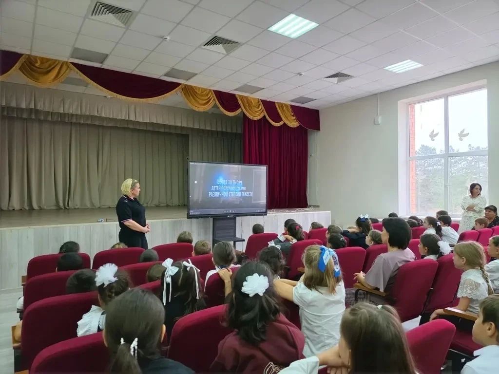 В Прохладненском районе Кабардино-Балкарии состоялись комплексные занятия по ПДД «Безопасная осень» В Прохладненском районе Кабардино-Балкарии состоялись комплексные занятия по ПДД «Безопасная осень»