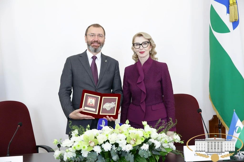 Сегодня состоялась торжественная церемония подписания Соглашения о межпарламентском сотрудничестве между Парламентом Кабардино-Балкарской Республики и Законодательным Собранием Иркутской области Сегодня состоялась торжественная церемония подписания Соглашения о межпарламентском сотрудничестве между Парламентом Кабардино-Балкарской Республики и Законодательным Собранием Иркутской области