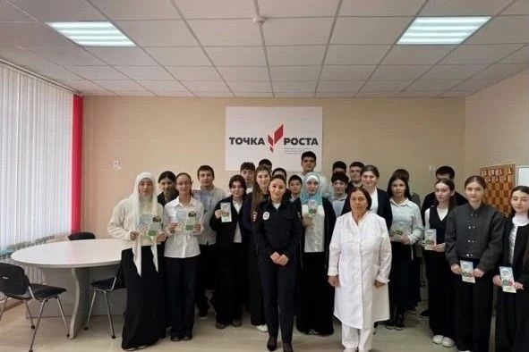 СОТРУДНИКИ ПОЛИЦИИ ПРОВЕЛИ ПРОФИЛАКТИЧЕСКИЕ ВСТРЕЧИ СО СТАРШЕКЛАССНИКАМИ ЛЕСКЕНСКОГО И ЭЛЬБРУССКОГО РАЙОНОВ СОТРУДНИКИ ПОЛИЦИИ ПРОВЕЛИ ПРОФИЛАКТИЧЕСКИЕ ВСТРЕЧИ СО СТАРШЕКЛАССНИКАМИ ЛЕСКЕНСКОГО И ЭЛЬБРУССКОГО РАЙОНОВ