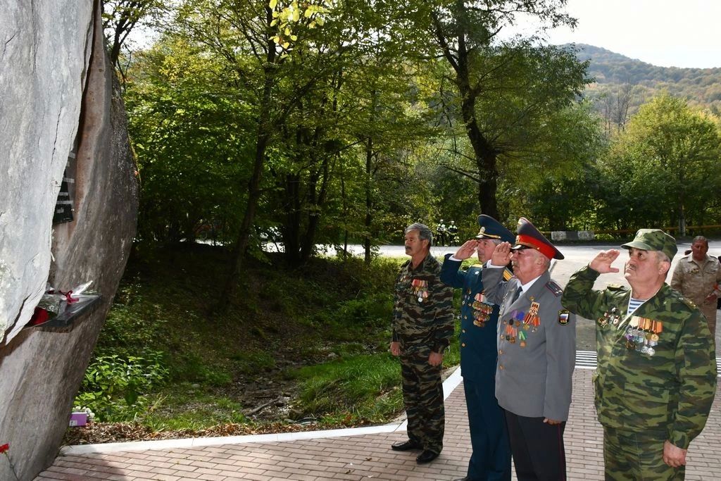 В ЧЕГЕМСКОМ РАЙОНЕ ПОЧТИЛИ ПАМЯТЬ КУРСАНТОВ ОРДЖОНИКИДЗЕВСКОГО ВОЕННОГО УЧИЛИЩА НКВД СССР В ЧЕГЕМСКОМ РАЙОНЕ ПОЧТИЛИ ПАМЯТЬ КУРСАНТОВ ОРДЖОНИКИДЗЕВСКОГО ВОЕННОГО УЧИЛИЩА НКВД СССР