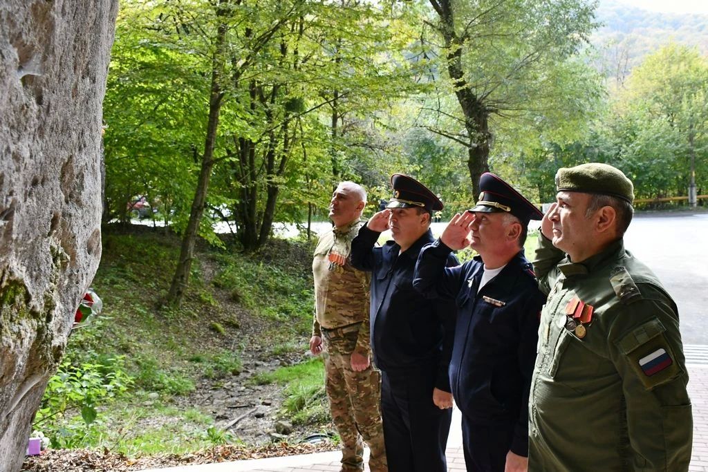 В ЧЕГЕМСКОМ РАЙОНЕ ПОЧТИЛИ ПАМЯТЬ КУРСАНТОВ ОРДЖОНИКИДЗЕВСКОГО ВОЕННОГО УЧИЛИЩА НКВД СССР В ЧЕГЕМСКОМ РАЙОНЕ ПОЧТИЛИ ПАМЯТЬ КУРСАНТОВ ОРДЖОНИКИДЗЕВСКОГО ВОЕННОГО УЧИЛИЩА НКВД СССР