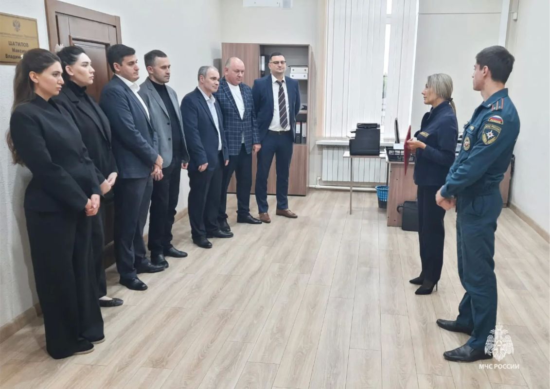 Занятия по пожарной безопасности с сотрудниками прокуратуры Занятия по пожарной безопасности с сотрудниками прокуратуры