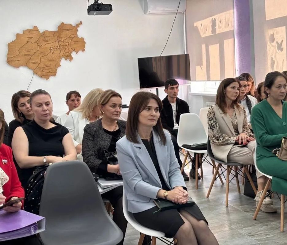 Центр информационной безопасности КБР помогает педагогам защищать детей в цифровой среде Центр информационной безопасности КБР помогает педагогам защищать детей в цифровой среде