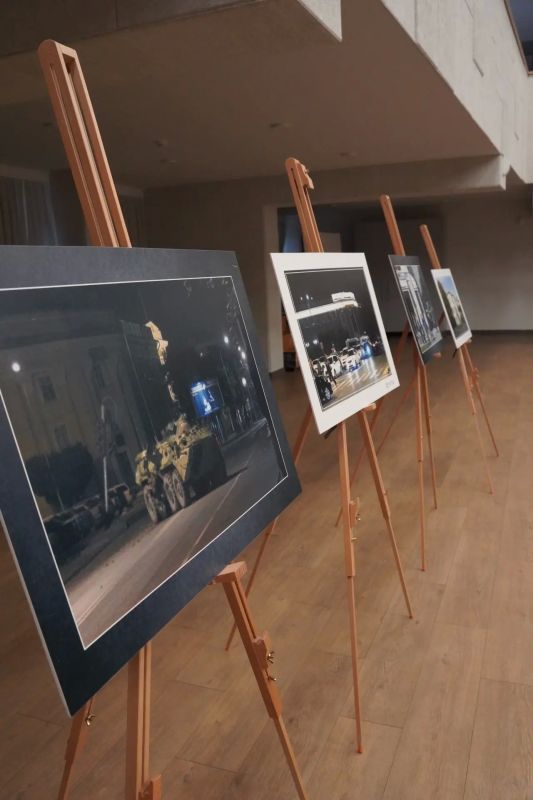 Сегодня в Театре юного зрителя состоялось памятное мероприятие, посвящённое сотрудникам правоохранительных органов, погибшим при исполнении служебного долга во время трагических событий 13–14 октября 2005 года в... Сегодня в Театре юного зрителя состоялось памятное мероприятие, посвящённое сотрудникам правоохранительных органов, погибшим при исполнении служебного долга во время трагических событий 13–14 октября 2005 года в...