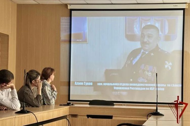 В Нальчике состоялся круглый стол по профилактике экстремизма с участием ветеранов Росгвардии В Нальчике состоялся круглый стол по профилактике экстремизма с участием ветеранов Росгвардии