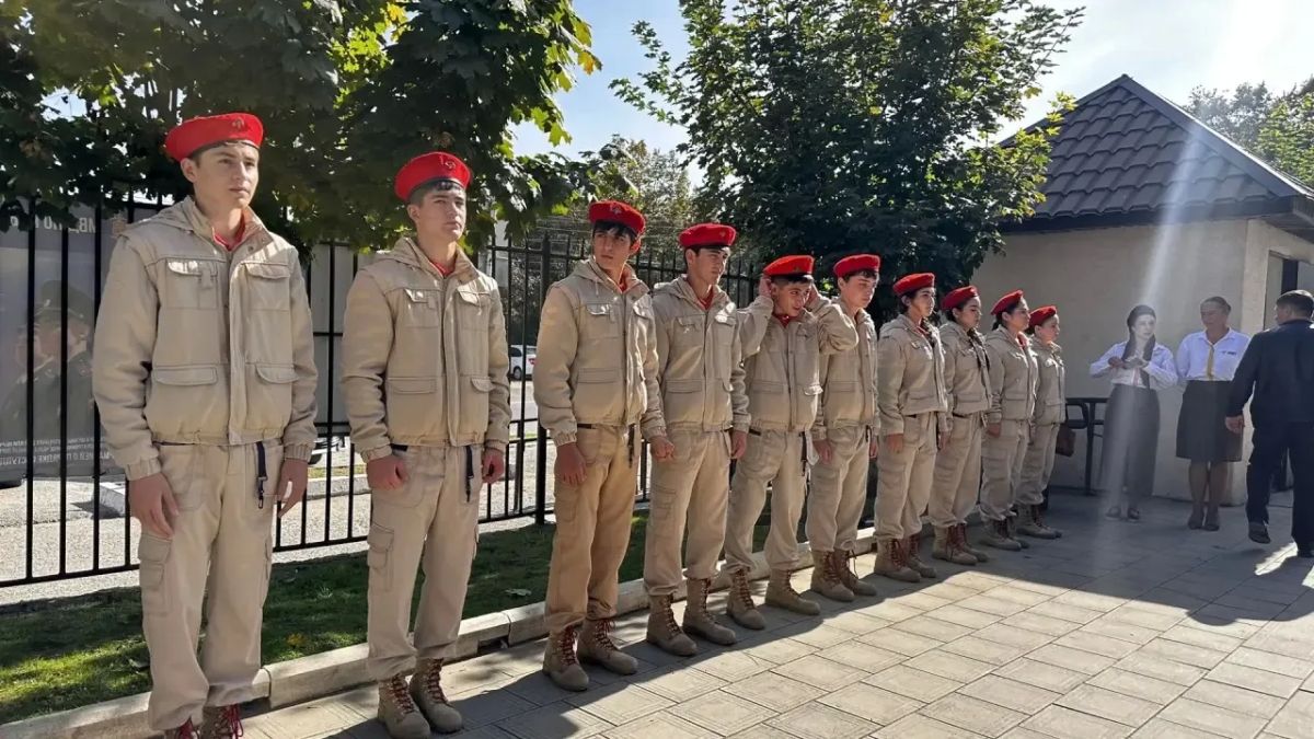 В Баксане провели митинг, приуроченный к 21-й годовщине со дня нападения боевиков на Нальчик В Баксане провели митинг, приуроченный к 21-й годовщине со дня нападения боевиков на Нальчик
