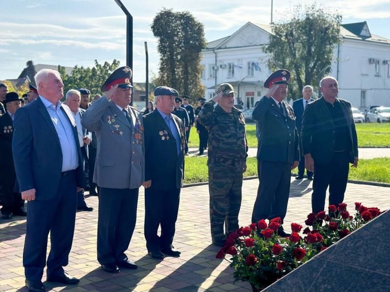 В Чегемском, Черекском и Прохладненском районах прошли памятные мероприятия В Чегемском, Черекском и Прохладненском районах прошли памятные мероприятия