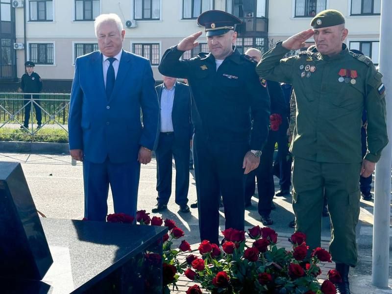 В Чегемском, Черекском и Прохладненском районах прошли памятные мероприятия В Чегемском, Черекском и Прохладненском районах прошли памятные мероприятия