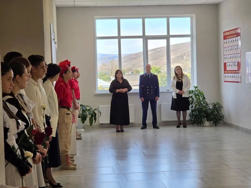 Прокуратура Зольского района Кабардино-Балкарской Республики приняла участие в мемориальном мероприятии, посвященном Дню памяти погибших сотрудников правоохранительных органов