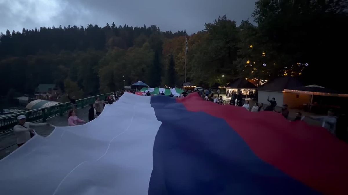 Пусть крепнет и процветает дружба наших народов!