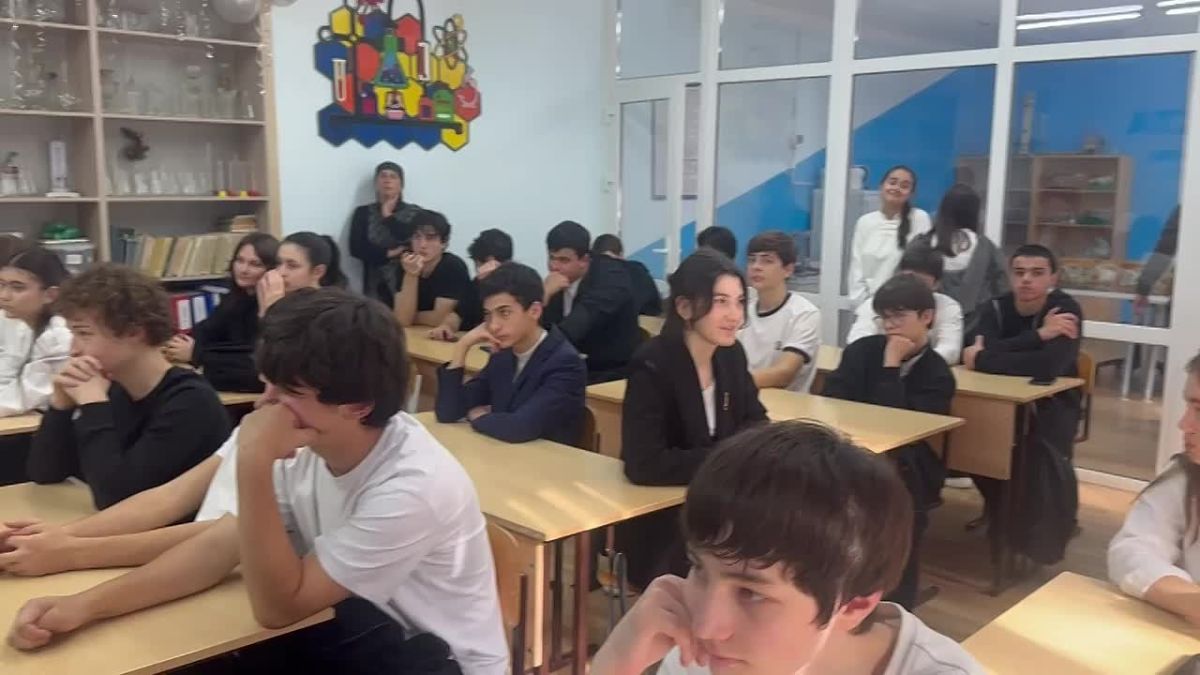 «Проводники смыслов» продолжают знакомить школьников с новыми возможностями!