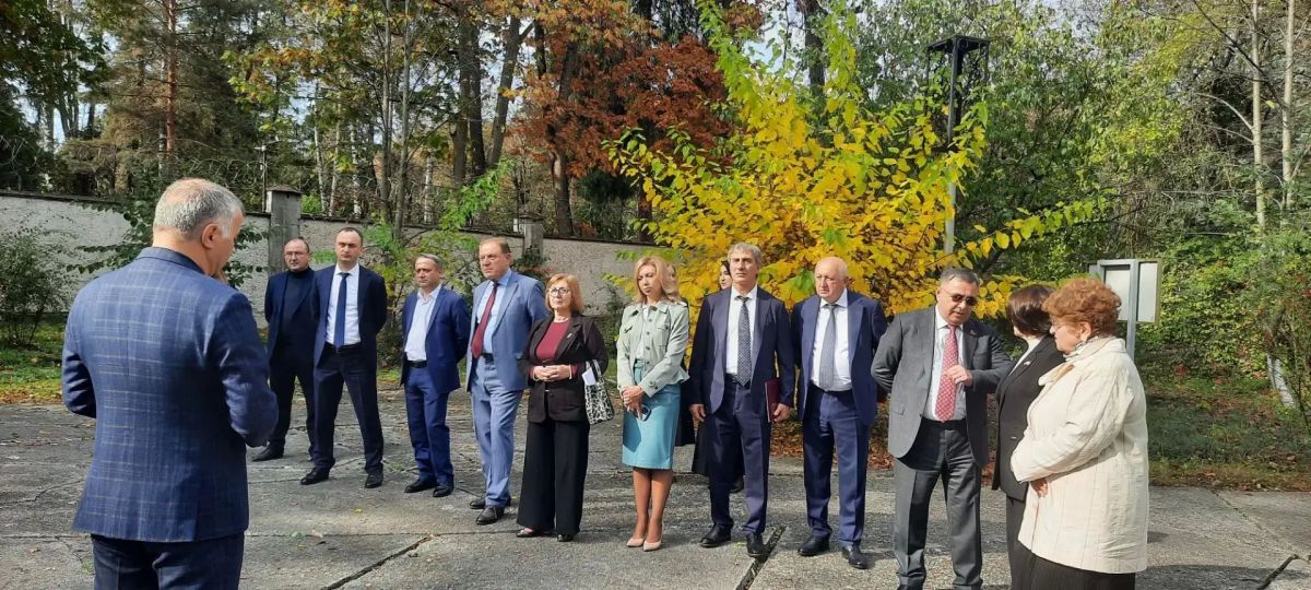 Депутаты комитета Парламента КабардиноБалкарии по культуре, развитию гражданского общества и информационной политике проводят выездное заседание Депутаты комитета Парламента КабардиноБалкарии по культуре, развитию гражданского общества и информационной политике проводят выездное заседание