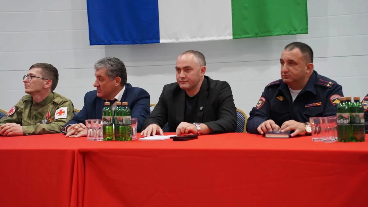 Вчера в спорткомплексе «Вымпел» состоялась важная встреча Вчера в спорткомплексе «Вымпел» состоялась важная встреча