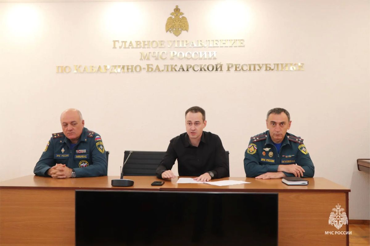 В Главном управлении МЧС России по КБР проведено совещание по вопросам совершенствования взаимодействия в сфере предупреждения и противодействия коррупции