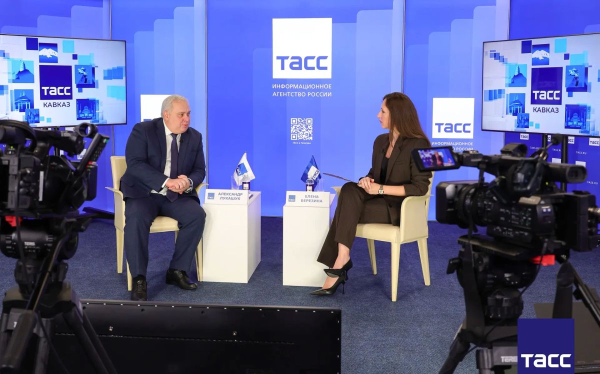 Главное из заявлений, а также фоторепортаж с пресс-конференции в Региональном информационном центре "ТАСС Кавказ" в Пятигорске, посвященной развитию дорожно-транспортной сети Северного Кавказа: