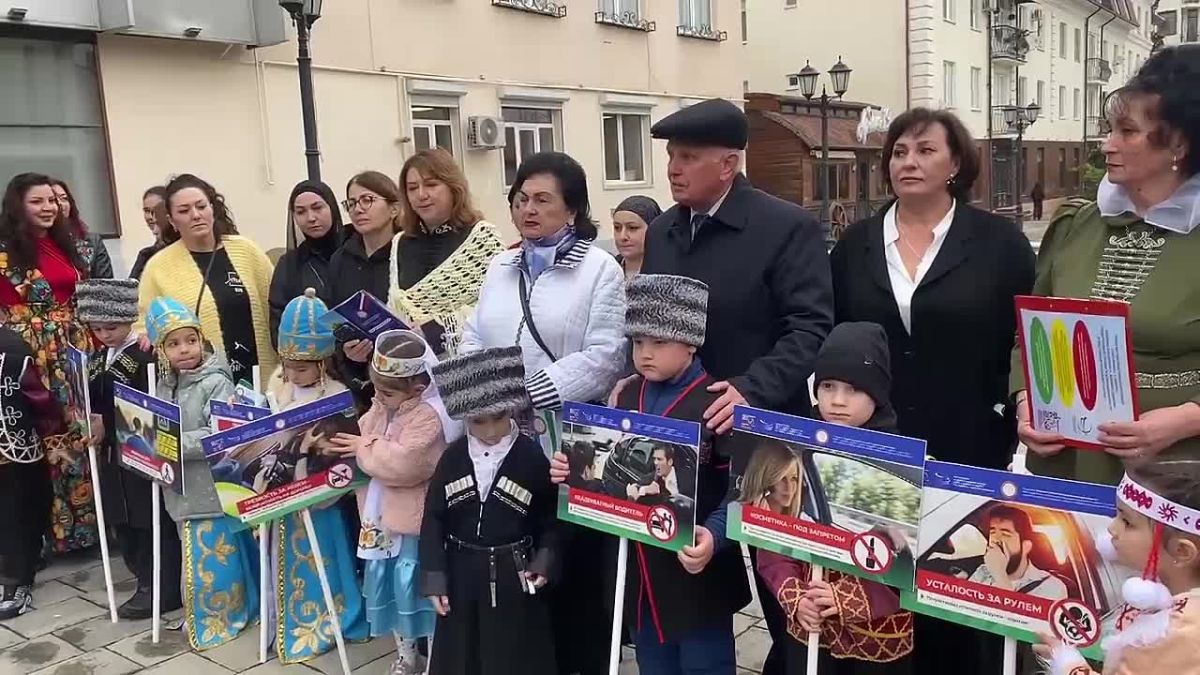 Прямо сейчас в Нальчике проходит акция «Женщины – за жизнь на дорогах!»