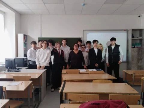 Сотрудники Республиканской юношеской библиотеки им. К. Мечиева провели интересный и познавательный час российской истории «Урок единства» для учащихся 10 класса средней школы№6 г. Нальчика, посвященный Дню народного единства Сотрудники Республиканской юношеской библиотеки им. К. Мечиева провели интересный и познавательный час российской истории «Урок единства» для учащихся 10 класса средней школы№6 г. Нальчика, посвященный Дню народного единства
